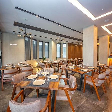 Hotel Riviera Kamez Εξωτερικό φωτογραφία