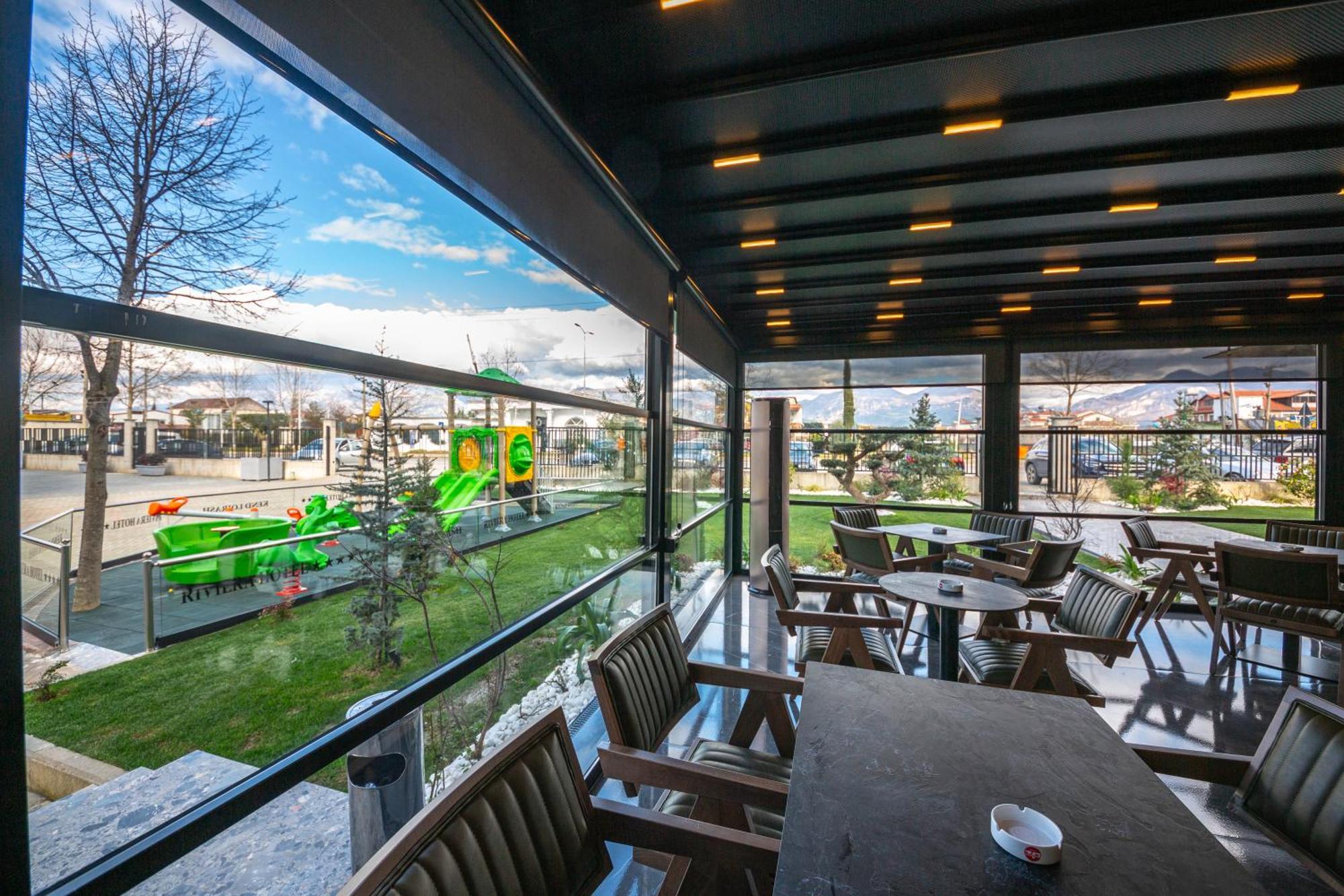 Hotel Riviera Kamez Εξωτερικό φωτογραφία