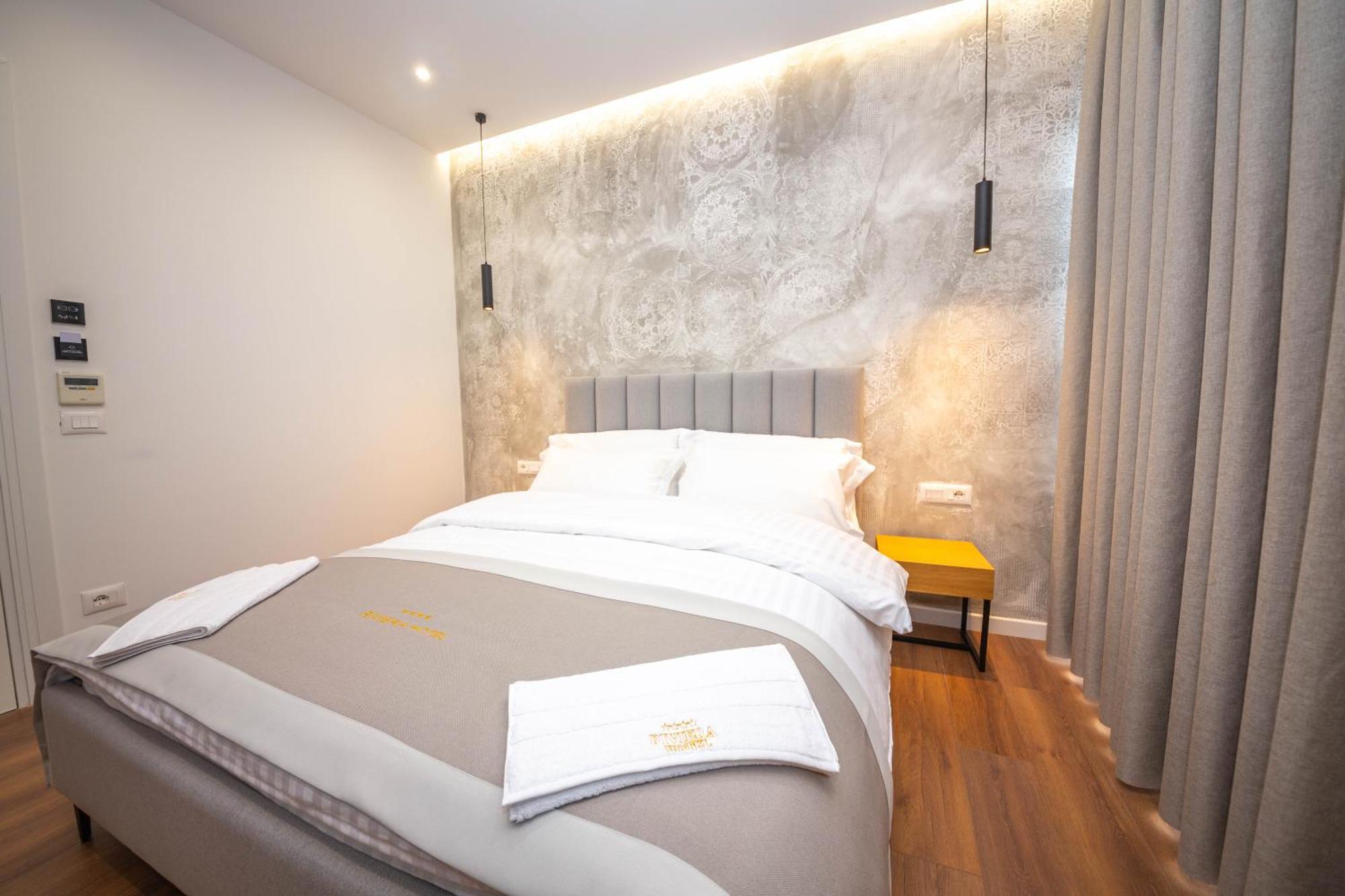 Hotel Riviera Kamez Εξωτερικό φωτογραφία