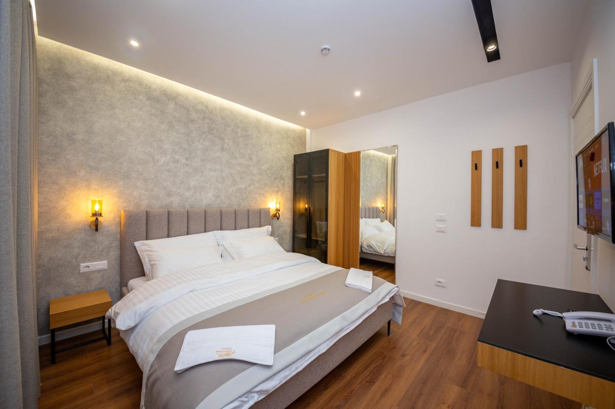 Hotel Riviera Kamez Εξωτερικό φωτογραφία