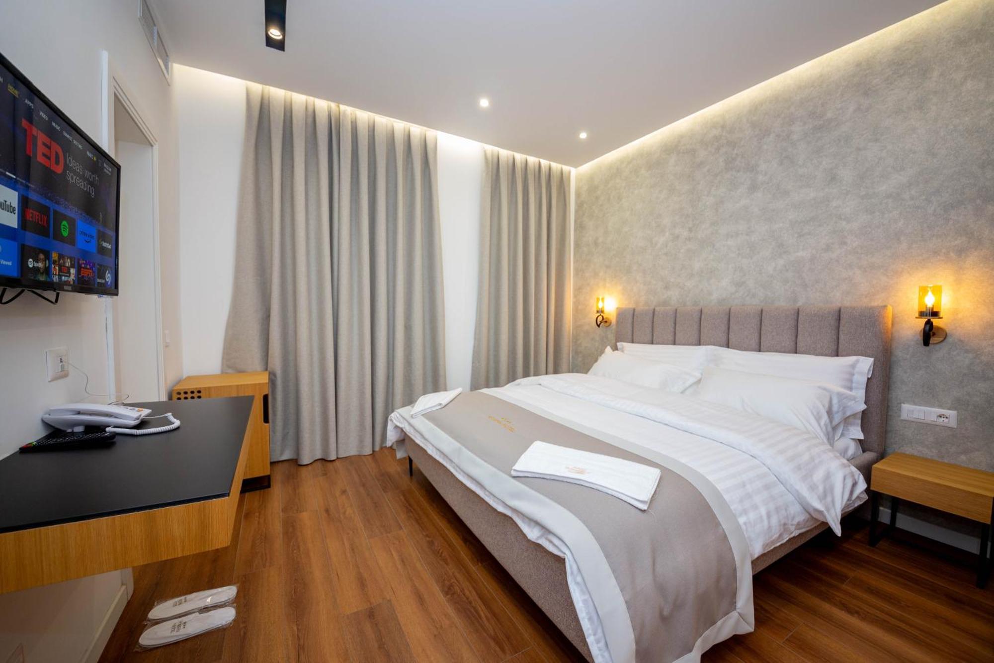 Hotel Riviera Kamez Εξωτερικό φωτογραφία