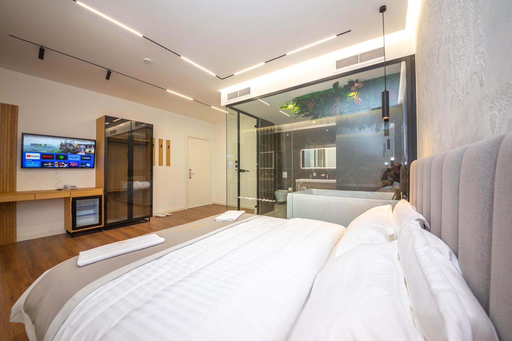Hotel Riviera Kamez Εξωτερικό φωτογραφία