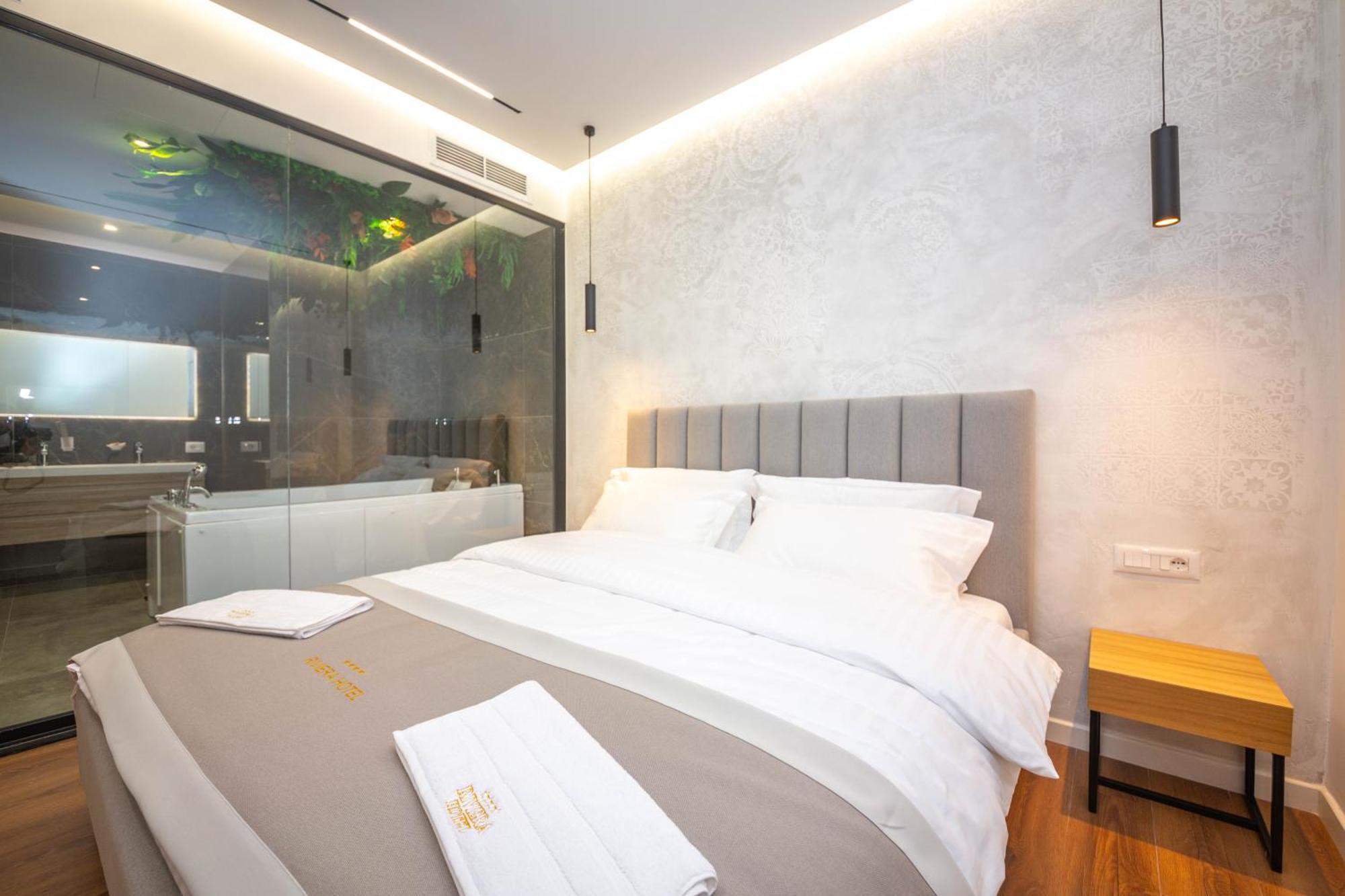Hotel Riviera Kamez Εξωτερικό φωτογραφία