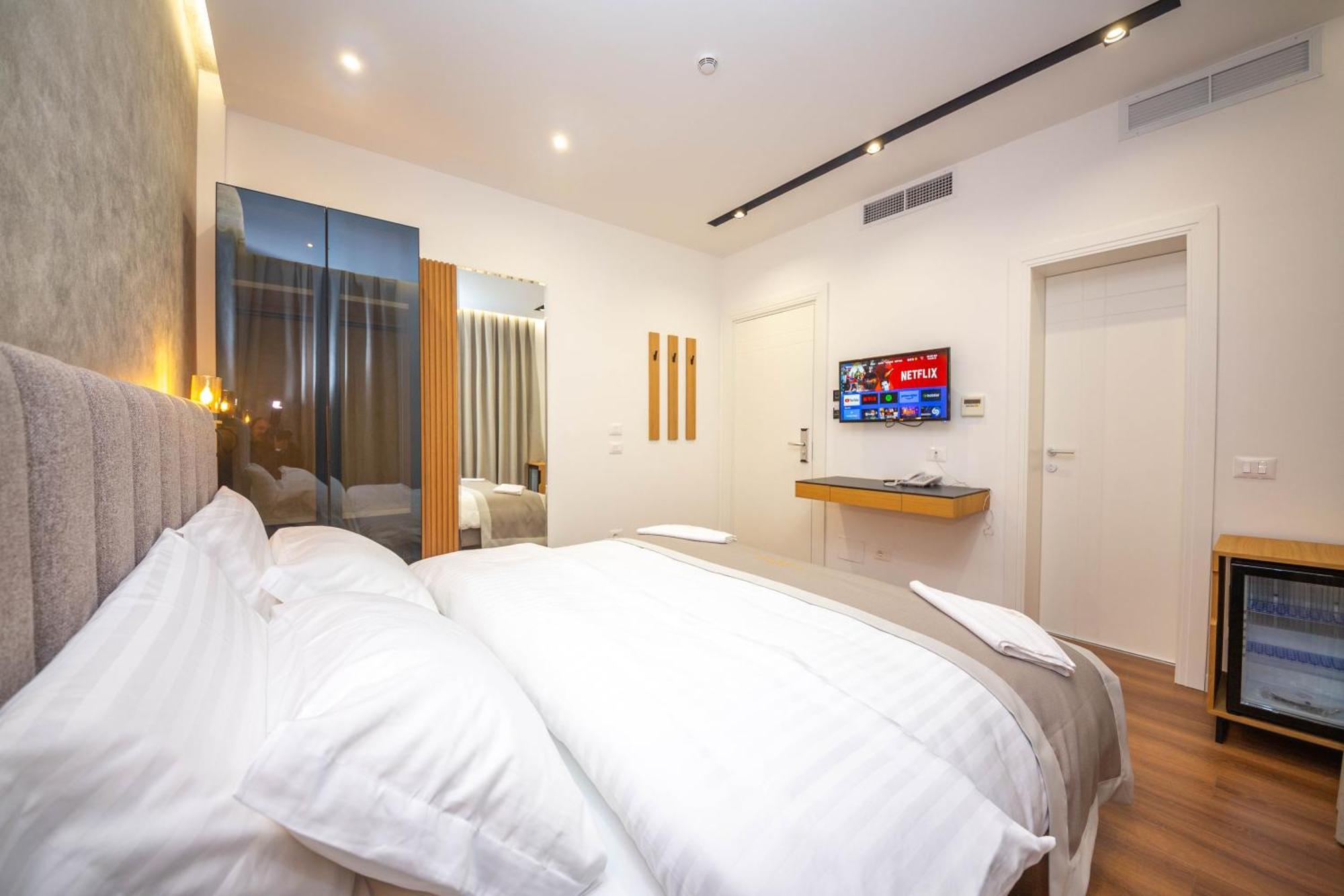 Hotel Riviera Kamez Εξωτερικό φωτογραφία